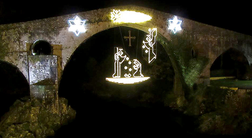 iluminacion puente romano navidad