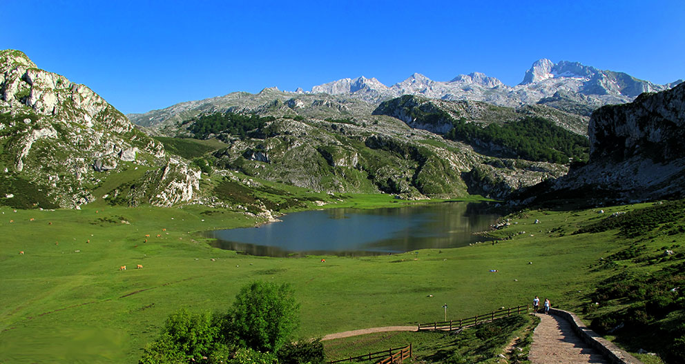 Lago Ercina y Picos de Europa